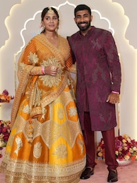 Jasprit Bumrah, Hardik Pandya groove in traditional wear at Anant Ambani-Radhika Merchant's wedding Jasprit Bumrah and wife Sanjana Ganesan